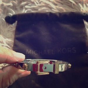 Michael Kors Bracelet 2 tones.